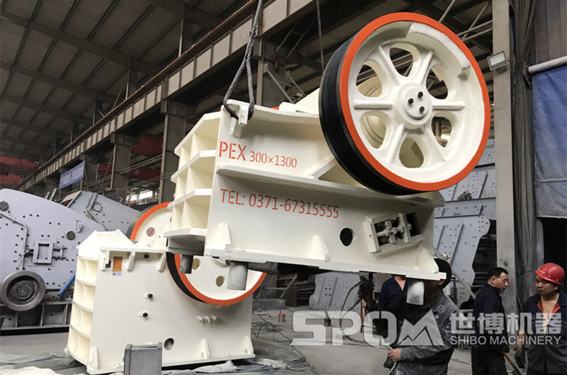 PEX300×1300細(xì)顎破碎機(jī)，時(shí)產(chǎn)70T顎式粉石頭機(jī)