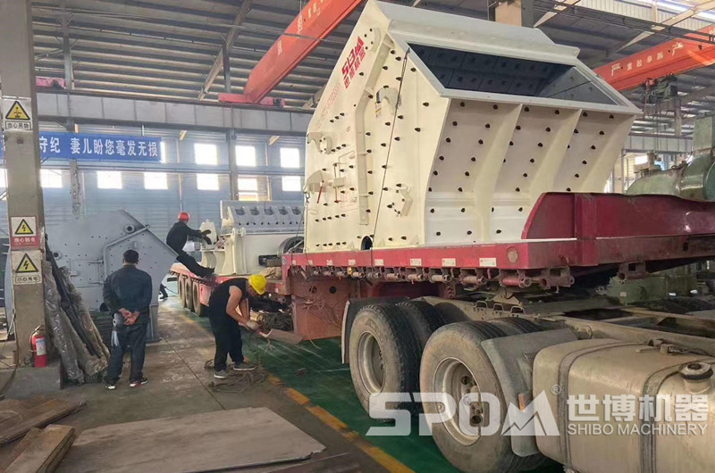 1520反擊破裝車發(fā)貨，機器太大拆分裝車