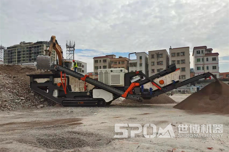 大型建筑垃圾粉碎機(jī)械，移動(dòng)破碎站